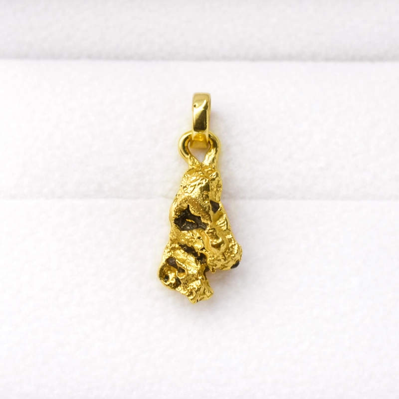 Pendentif pépite naturelle de Guyane, or 24k